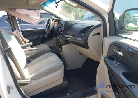 2011 Dodge Grand Caravan Express z USA, uszkodzony, nr VIN 2D4RN4DG9BR693895